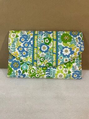 Vera Bradley Blue Green Floral Quilted Envelope Clutch